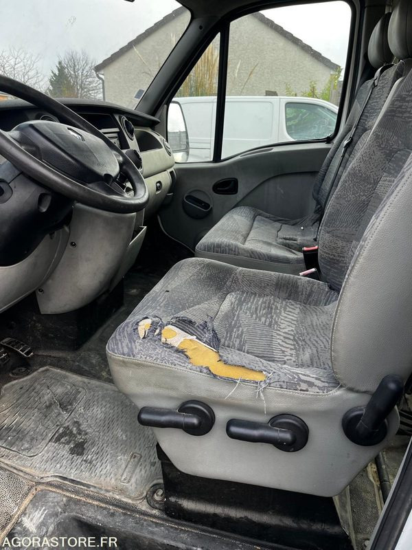 Renault master 2.5 dci 2004 251000km - Βαν: φωτογραφία 5 Renault master 2.5 dci 2004 251000km - Βαν: φωτογραφία 5