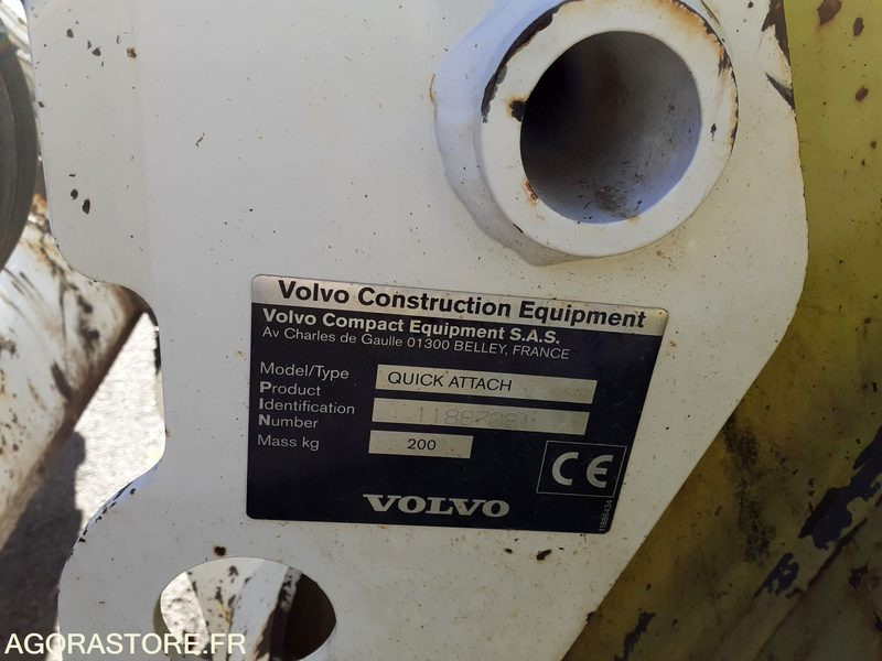 Tractopelle 4x4 volvo bl71 - Φορτωτής εκσκαφέας: φωτογραφία 4 Tractopelle 4x4 volvo bl71 - Φορτωτής εκσκαφέας: φωτογραφία 4