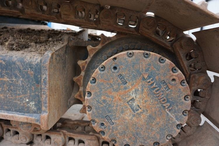 Ερπυστριοφόρος εκσκαφέας Hyundai R260LC-9A: φωτογραφία 9