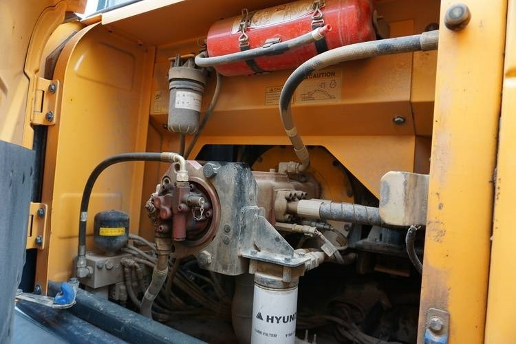 Ερπυστριοφόρος εκσκαφέας Hyundai R260LC-9A: φωτογραφία 20