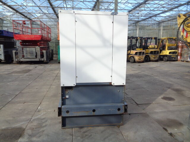 Diversen 60 KVA Aggreko 60 KVA - Βιομηχανική γεννήτρια: φωτογραφία 2 Diversen 60 KVA Aggreko 60 KVA - Βιομηχανική γεννήτρια: φωτογραφία 2