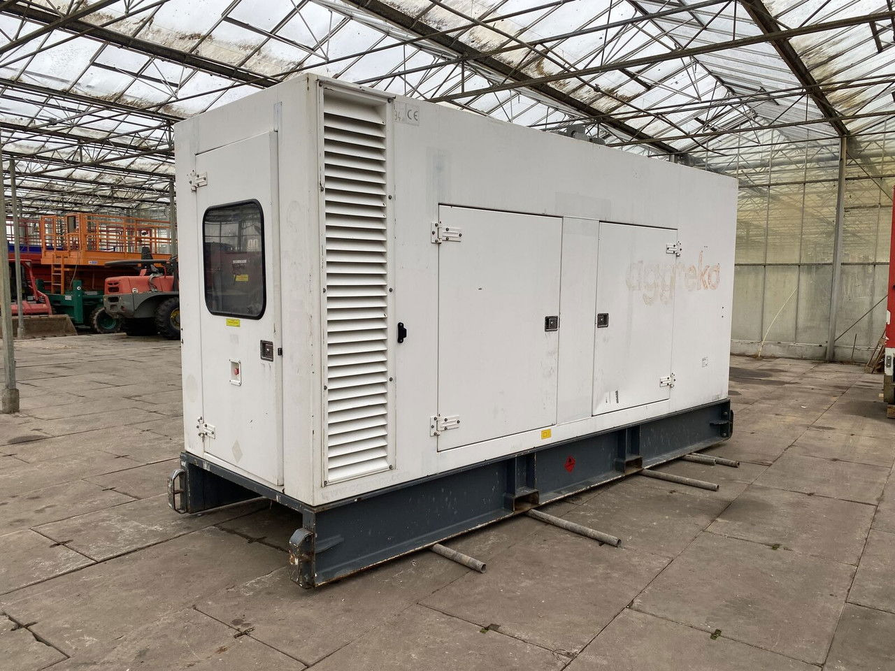 Diversen GHP /QSL9-G8 300 Kva Aggreko GHP /QSL9-G8 300 Kva - Βιομηχανική γεννήτρια: φωτογραφία 1 Diversen GHP /QSL9-G8 300 Kva Aggreko GHP /QSL9-G8 300 Kva - Βιομηχανική γεννήτρια: φωτογραφία 1