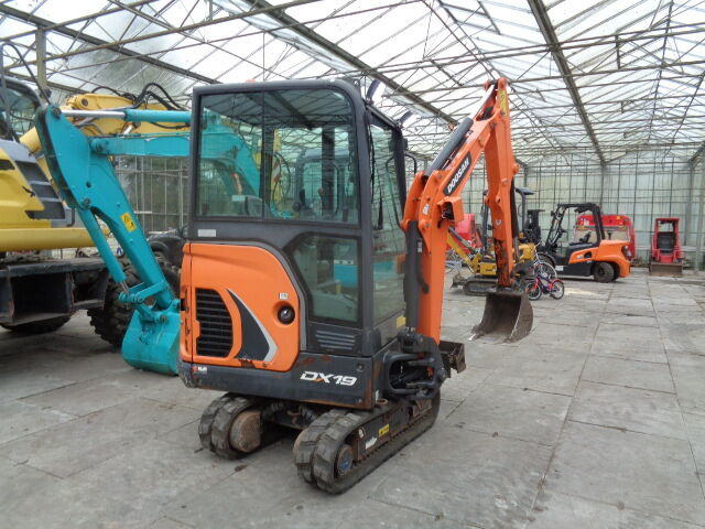 Doosan DX19 - Μίνι εκσκαφέας: φωτογραφία 4 Doosan DX19 - Μίνι εκσκαφέας: φωτογραφία 4