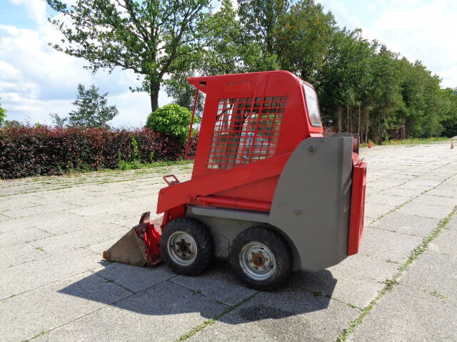 Gehl 1640 - Φορτωτής πλάγιας ολίσθησης: φωτογραφία 2 Gehl 1640 - Φορτωτής πλάγιας ολίσθησης: φωτογραφία 2