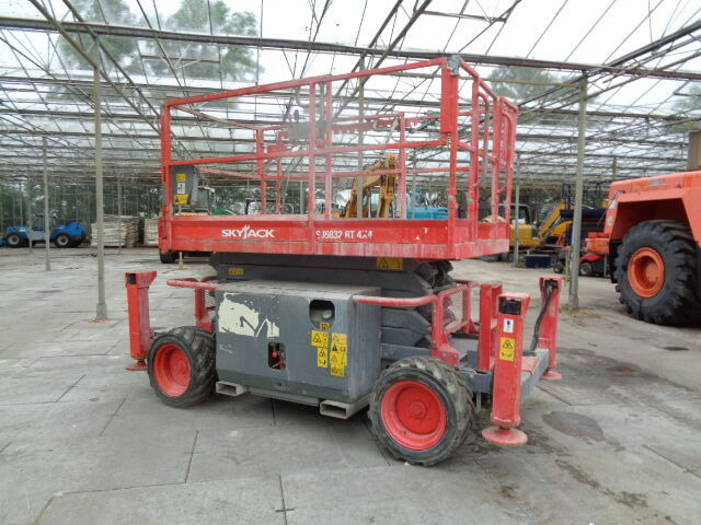 Ψαλιδωτό ανυψωτικό Skyjack SJ 6832 RT: φωτογραφία 17 Ψαλιδωτό ανυψωτικό Skyjack SJ 6832 RT: φωτογραφία 17