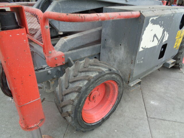 Ψαλιδωτό ανυψωτικό Skyjack SJ 6832 RT: φωτογραφία 8 Ψαλιδωτό ανυψωτικό Skyjack SJ 6832 RT: φωτογραφία 8