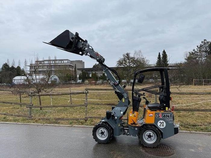 GiANT G1100 - Ελαστιχοφόρος φορτωτής: φωτογραφία 1 GiANT G1100 - Ελαστιχοφόρος φορτωτής: φωτογραφία 1
