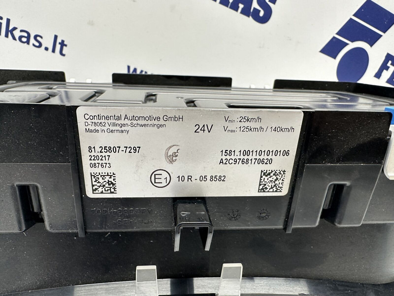 Continental TGX - Ταμπλό αυτοκινήτου για Φορτηγό: φωτογραφία 3 Continental TGX - Ταμπλό αυτοκινήτου για Φορτηγό: φωτογραφία 3