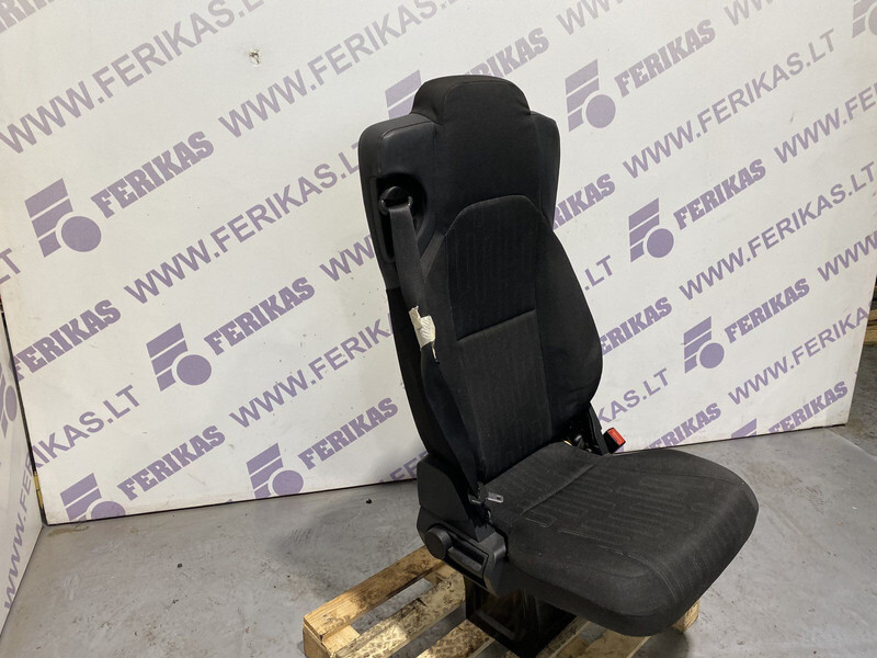 Mercedes-Benz Actros - Kάθισμα για Φορτηγό: φωτογραφία 2 Mercedes-Benz Actros - Kάθισμα για Φορτηγό: φωτογραφία 2