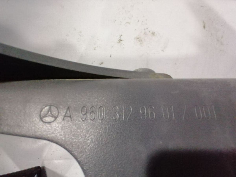 Mercedes-Benz actros mp4 - Αμάξωμα και εξωτερικό για Φορτηγό: φωτογραφία 3 Mercedes-Benz actros mp4 - Αμάξωμα και εξωτερικό για Φορτηγό: φωτογραφία 3