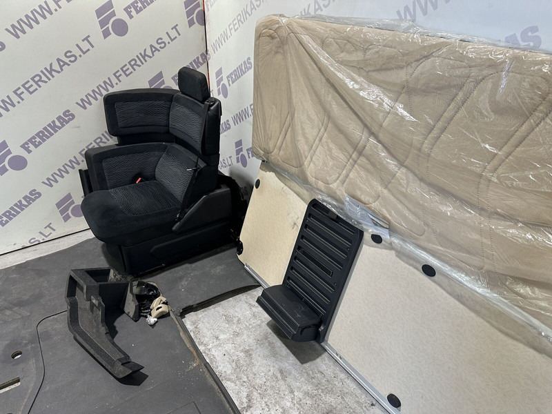 Mercedes-Benz passenger seat with lower bunk and table - Kάθισμα για Φορτηγό: φωτογραφία 3 Mercedes-Benz passenger seat with lower bunk and table - Kάθισμα για Φορτηγό: φωτογραφία 3