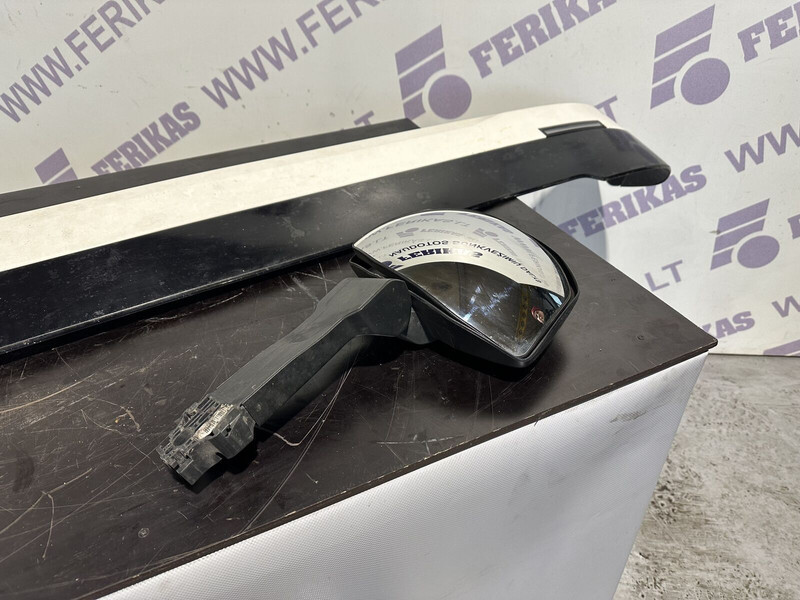 Scania - Αλεξήλιο για Φορτηγό: φωτογραφία 2 Scania - Αλεξήλιο για Φορτηγό: φωτογραφία 2