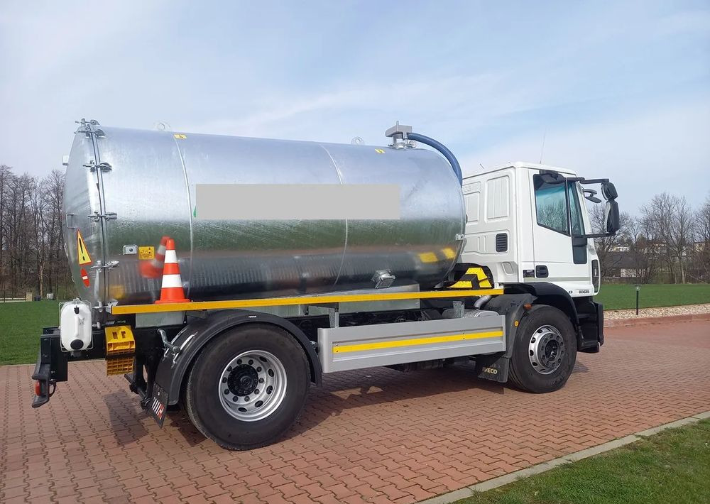 Iveco EURO CARGO 180 E 25 EURO 5 ASENIZACJA ASENIZACYJNY BECZKA - Φορτηγό βυτιοφόρο: φωτογραφία 3 Iveco EURO CARGO 180 E 25 EURO 5 ASENIZACJA ASENIZACYJNY BECZKA - Φορτηγό βυτιοφόρο: φωτογραφία 3