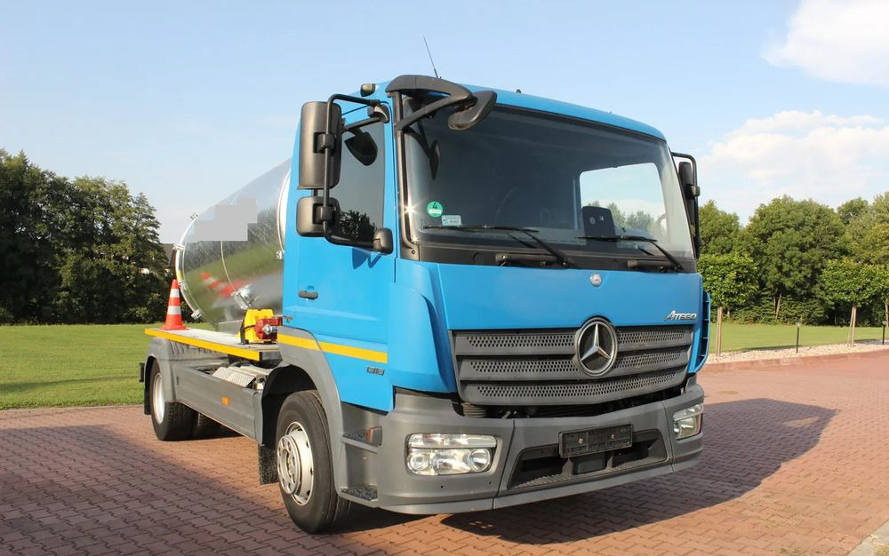 Mercedes-Benz ATEGO 13 18 EURO 6 BLUETEC 6 BECZKAASENIZACYJNA 7 200 LITRÓW - Φορτηγό βυτιοφόρο: φωτογραφία 2 Mercedes-Benz ATEGO 13 18 EURO 6 BLUETEC 6 BECZKAASENIZACYJNA 7 200 LITRÓW - Φορτηγό βυτιοφόρο: φωτογραφία 2