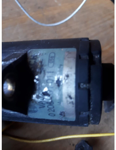 MAN PBT-GF2C - Πετάλι: φωτογραφία 2 MAN PBT-GF2C - Πετάλι: φωτογραφία 2