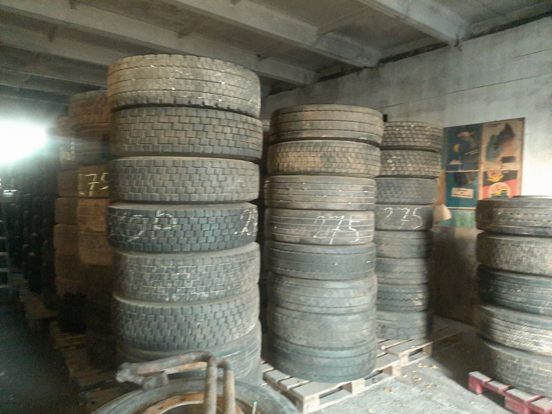Michelin 295*80R22.5 255*70 \ 275*70* 265\70R19.5 - Ελαστικό για Φορτηγό: φωτογραφία 1 Michelin 295*80R22.5 255*70 \ 275*70* 265\70R19.5 - Ελαστικό για Φορτηγό: φωτογραφία 1