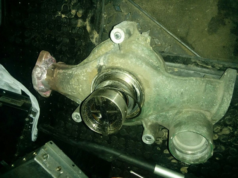 Volvo B 12 9700 . FM/FH - Αντλία ψυκτικού: φωτογραφία 4 Volvo B 12 9700 . FM/FH - Αντλία ψυκτικού: φωτογραφία 4