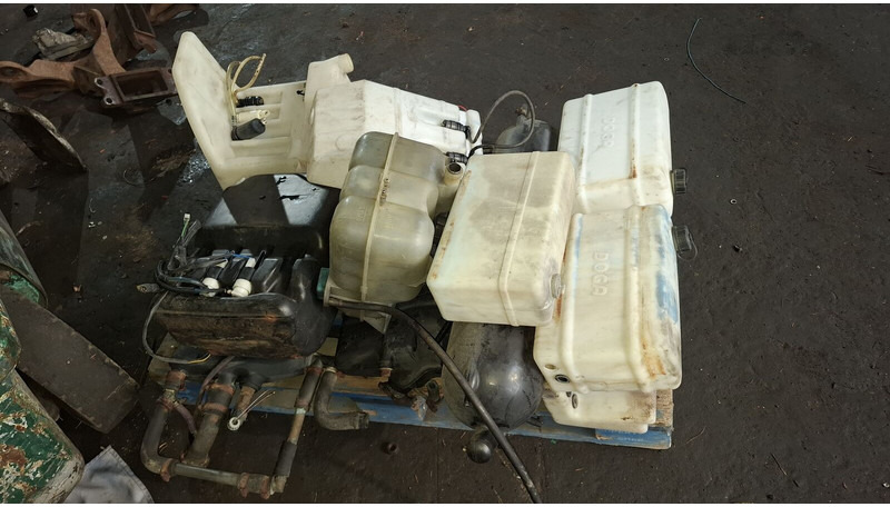 Volvo Scani - Δοχείο διαστολής: φωτογραφία 2 Volvo Scani - Δοχείο διαστολής: φωτογραφία 2