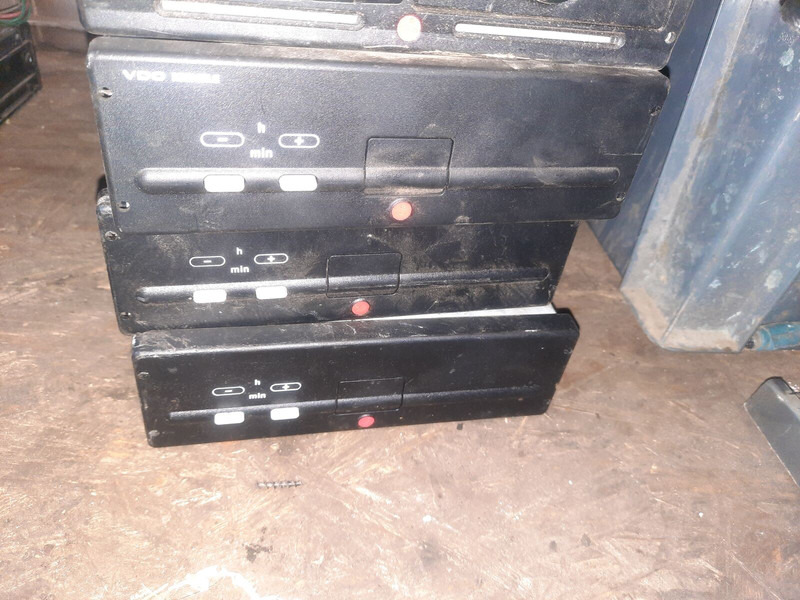 Volvo Video system x-dmr 8 R8 Compact RJ45 - Ηλεκτρικό σύστημα: φωτογραφία 5 Volvo Video system x-dmr 8 R8 Compact RJ45 - Ηλεκτρικό σύστημα: φωτογραφία 5