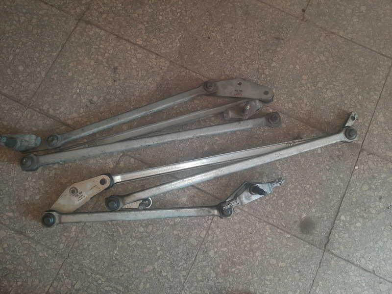 Volvo - Υαλοκαθαριστήρας: φωτογραφία 1 Volvo - Υαλοκαθαριστήρας: φωτογραφία 1