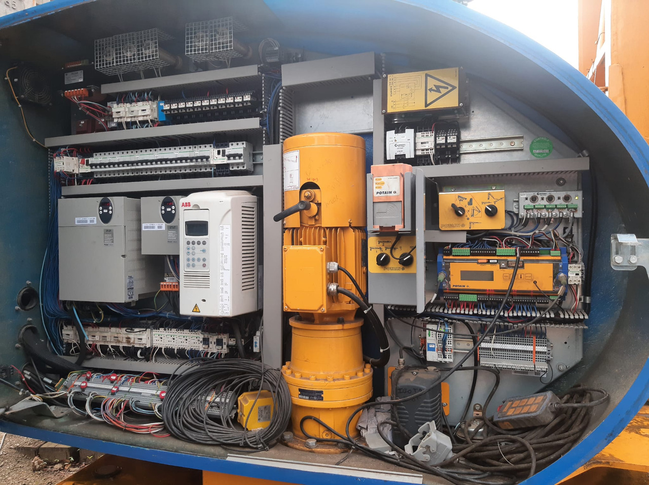 Potain IGO T70A - Αυτοανεγειρόμενος γερανός: φωτογραφία 1 Potain IGO T70A - Αυτοανεγειρόμενος γερανός: φωτογραφία 1