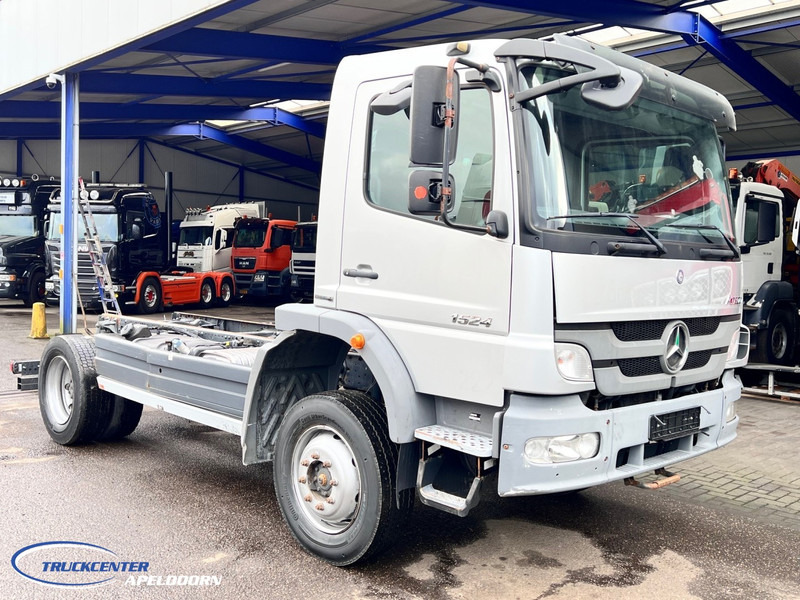 Mercedes-Benz Atego 1524 4x4 Steel springs, Manuel gearbox, Pto - Φορτηγό σασί: φωτογραφία 1 Mercedes-Benz Atego 1524 4x4 Steel springs, Manuel gearbox, Pto - Φορτηγό σασί: φωτογραφία 1