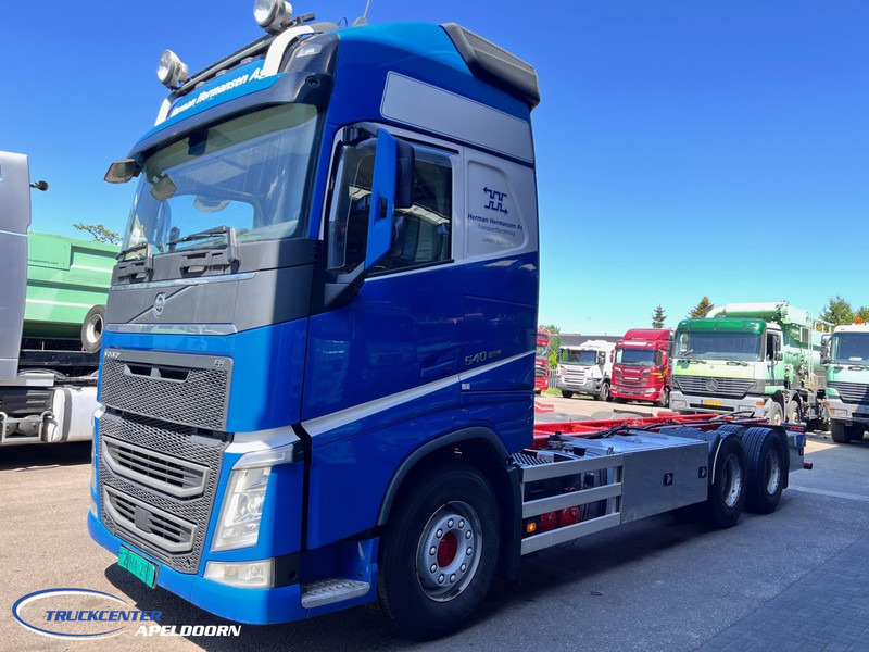 Volvo FH 540 6x4, Dual clutch, XL Globetrotter, PTO, Retarder - Φορτηγό σασί: φωτογραφία 3 Volvo FH 540 6x4, Dual clutch, XL Globetrotter, PTO, Retarder - Φορτηγό σασί: φωτογραφία 3