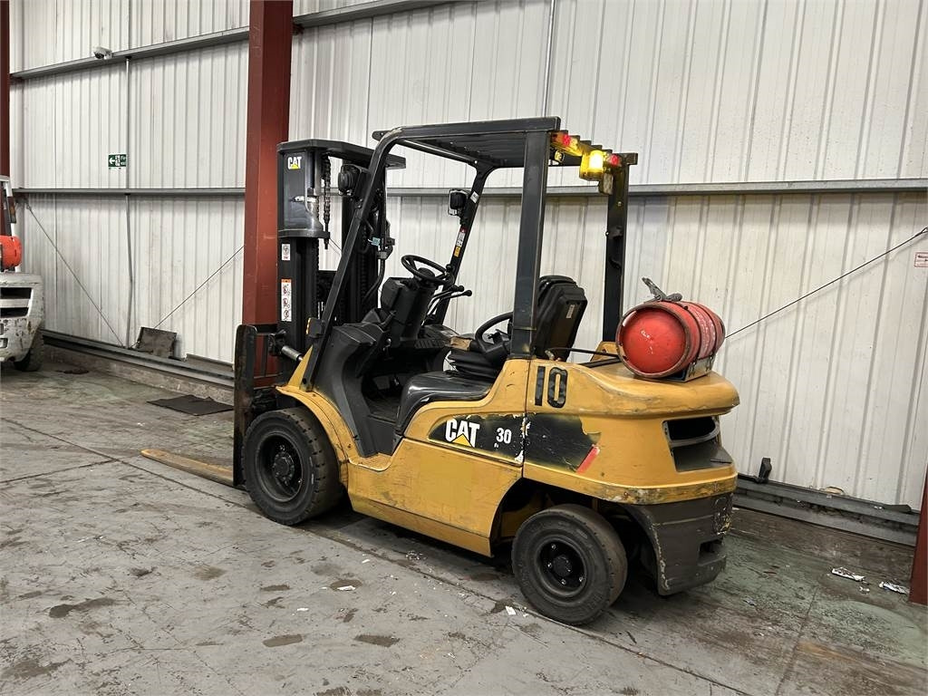 CAT GP30NT - Υγραεριοκίνητο περονοφόρο: φωτογραφία 3 CAT GP30NT - Υγραεριοκίνητο περονοφόρο: φωτογραφία 3