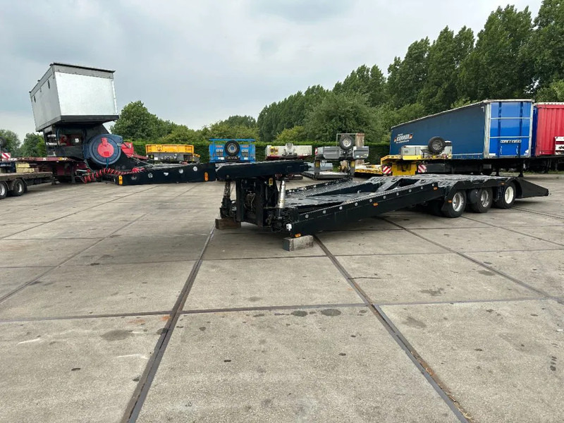 Bodex 3 AXEL TRUCKTRANSPORTER - Επικαθήμενο αυτοκινητάμαξα: φωτογραφία 2 Bodex 3 AXEL TRUCKTRANSPORTER - Επικαθήμενο αυτοκινητάμαξα: φωτογραφία 2