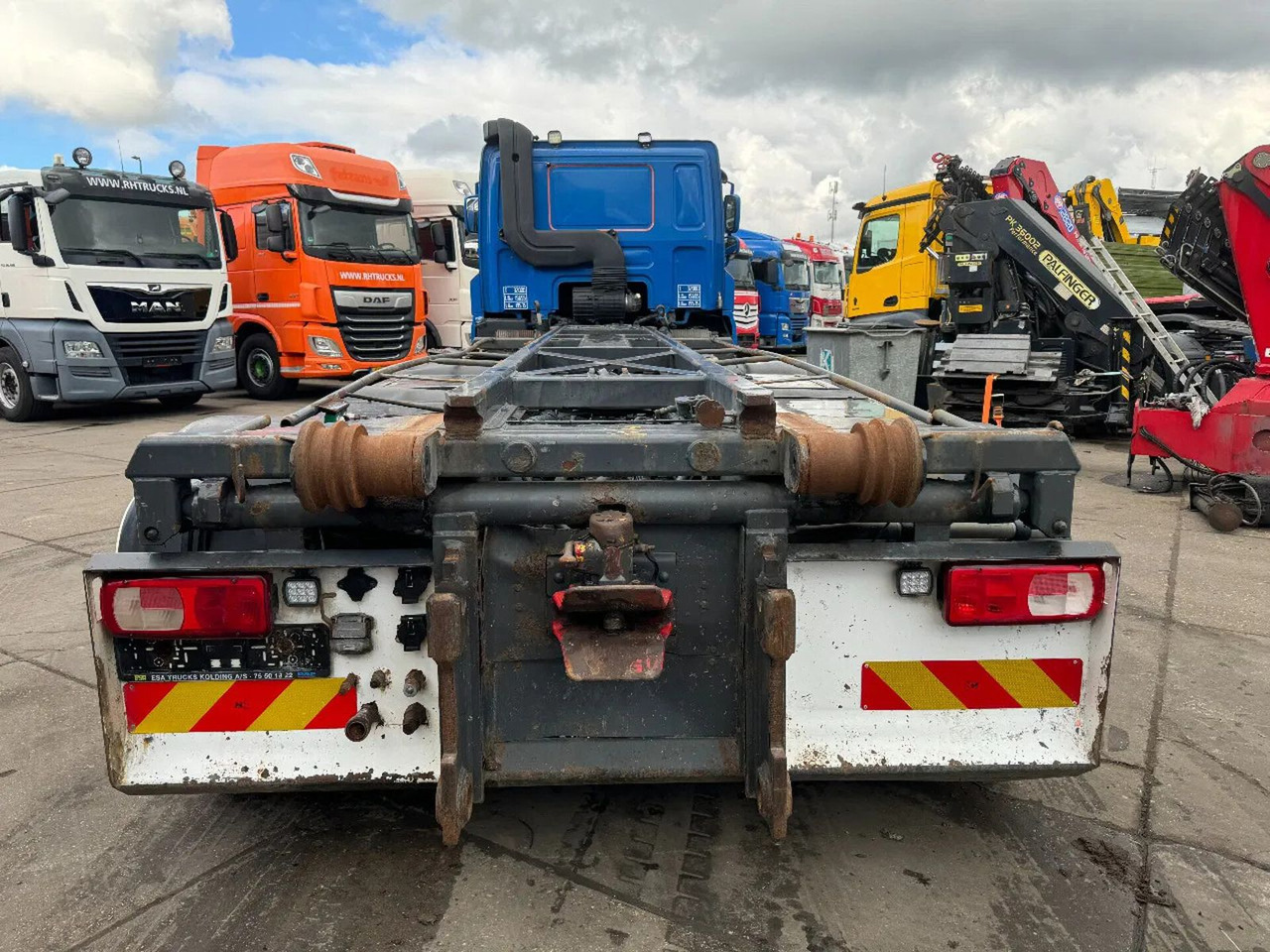 DAF CF 460 8X2 ONLY VISUAL DAMAGED // ENGINE IS RUNN - Φορτηγό φόρτωσης γάντζου: φωτογραφία 5 DAF CF 460 8X2 ONLY VISUAL DAMAGED // ENGINE IS RUNN - Φορτηγό φόρτωσης γάντζου: φωτογραφία 5