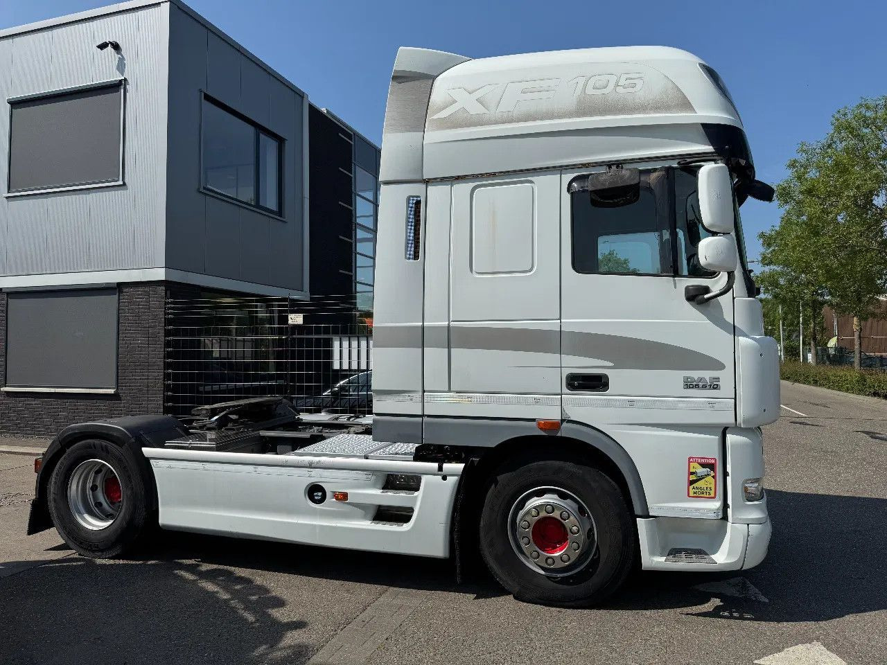 DAF XF 105.510 4X2 SKIRTS ADR RETARDER STANDKLIMA - Τράκτορας: φωτογραφία 4 DAF XF 105.510 4X2 SKIRTS ADR RETARDER STANDKLIMA - Τράκτορας: φωτογραφία 4