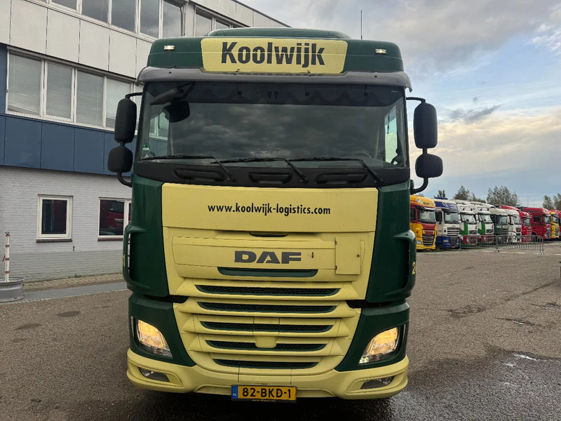 DAF XF 510 8X2 EURO 6 RETARDER TÜV TILL 08-2026 - Φορτηγό μεταφοράς εμπορευματοκιβωτίων/ Κινητό αμάξωμα: φωτογραφία 2 DAF XF 510 8X2 EURO 6 RETARDER TÜV TILL 08-2026 - Φορτηγό μεταφοράς εμπορευματοκιβωτίων/ Κινητό αμάξωμα: φωτογραφία 2