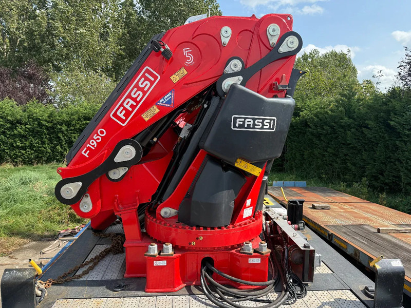 FASSI 8 x HYDR + 3 X MANUEL, REMOTE CONTROLE, WINCH 5630 KG, WITH SEPARATE BOX WITH HYDROVEN POWERPACK 30KW AND OIL TANK. F1950RAF 2. - Μπούμα: φωτογραφία 2 FASSI 8 x HYDR + 3 X MANUEL, REMOTE CONTROLE, WINCH 5630 KG, WITH SEPARATE BOX WITH HYDROVEN POWERPACK 30KW AND OIL TANK. F1950RAF 2. - Μπούμα: φωτογραφία 2