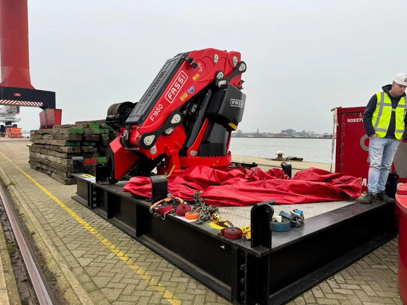 FASSI 8 x HYDR + 3 X MANUEL, REMOTE CONTROLE, WINCH 5630 KG, WITH SEPARATE BOX WITH HYDROVEN POWERPACK 30KW AND OIL TANK. F1950RAF 2. - Μπούμα: φωτογραφία 1 FASSI 8 x HYDR + 3 X MANUEL, REMOTE CONTROLE, WINCH 5630 KG, WITH SEPARATE BOX WITH HYDROVEN POWERPACK 30KW AND OIL TANK. F1950RAF 2. - Μπούμα: φωτογραφία 1