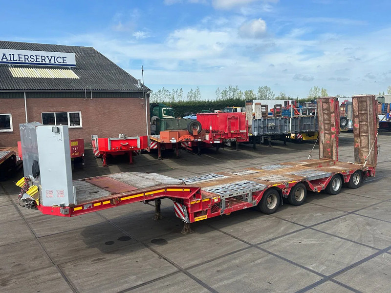 Faymonville F-S44-1AAA 4 AXLE, 2 STEERING AXLE, 7.9 METER EXTENADABLE DOUBLE RAMPS - Επικαθήμενο με χαμηλό δάπεδο: φωτογραφία 1 Faymonville F-S44-1AAA 4 AXLE, 2 STEERING AXLE, 7.9 METER EXTENADABLE DOUBLE RAMPS - Επικαθήμενο με χαμηλό δάπεδο: φωτογραφία 1