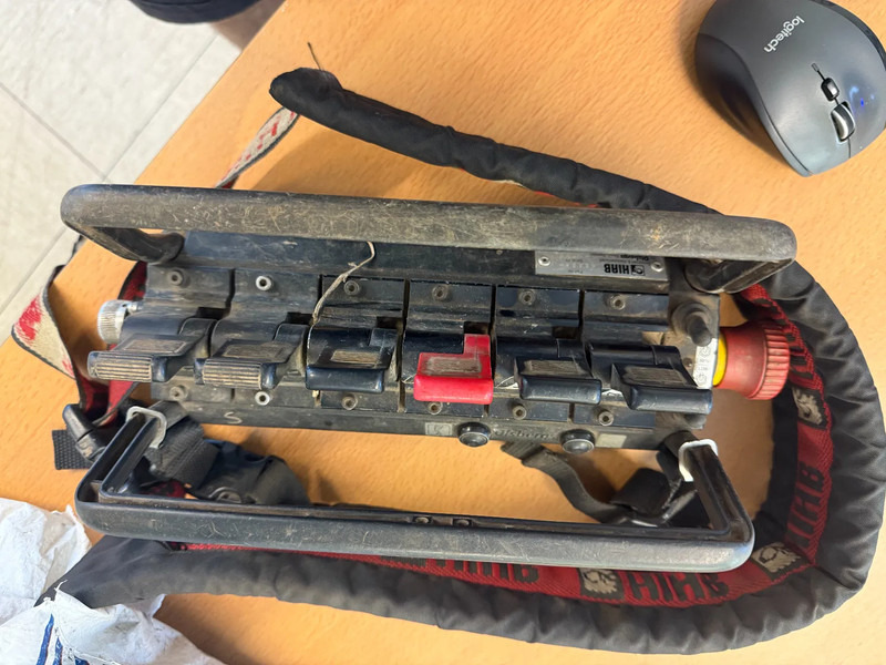 Hiab R330-F4 REMOTE CONTROLE AN STAMPS, HATZ MOTOR - Μπούμα: φωτογραφία 4 Hiab R330-F4 REMOTE CONTROLE AN STAMPS, HATZ MOTOR - Μπούμα: φωτογραφία 4