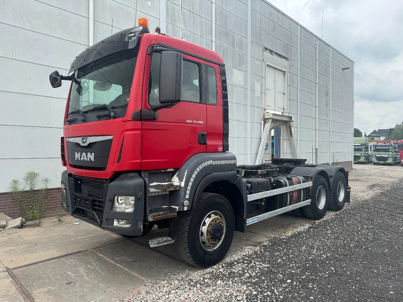 MAN TGS 33.460 6X6 BBS - EURO 6 - FULL STEEL SUSP.! + ROCKINGER - Τράκτορας: φωτογραφία 1 MAN TGS 33.460 6X6 BBS - EURO 6 - FULL STEEL SUSP.! + ROCKINGER - Τράκτορας: φωτογραφία 1