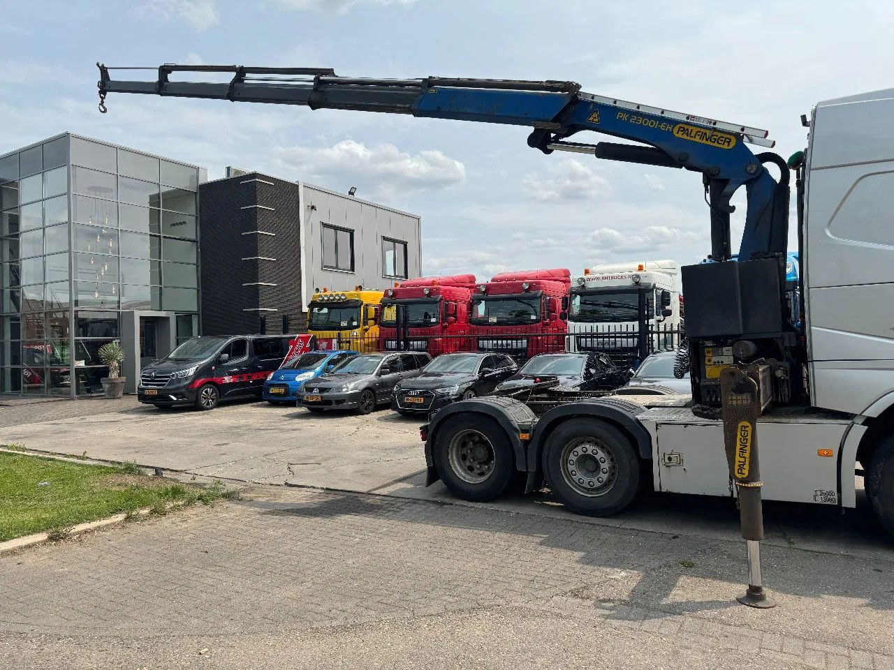 Volvo FH 460 6X2 PALFINGER 2300 + REMOTE CONTROL - Φορτηγό με γερανό: φωτογραφία 3 Volvo FH 460 6X2 PALFINGER 2300 + REMOTE CONTROL - Φορτηγό με γερανό: φωτογραφία 3