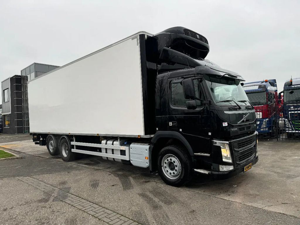 Volvo FM 330 6X2 THERMO KING CHEREAU BOX EURO 6 TÜV TI - Φορτηγό ψυγείο: φωτογραφία 2 Volvo FM 330 6X2 THERMO KING CHEREAU BOX EURO 6 TÜV TI - Φορτηγό ψυγείο: φωτογραφία 2