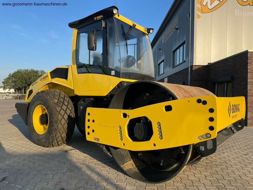 Bomag BW 213 D-5 - Οδοστρωτήρες: φωτογραφία 2 Bomag BW 213 D-5 - Οδοστρωτήρες: φωτογραφία 2