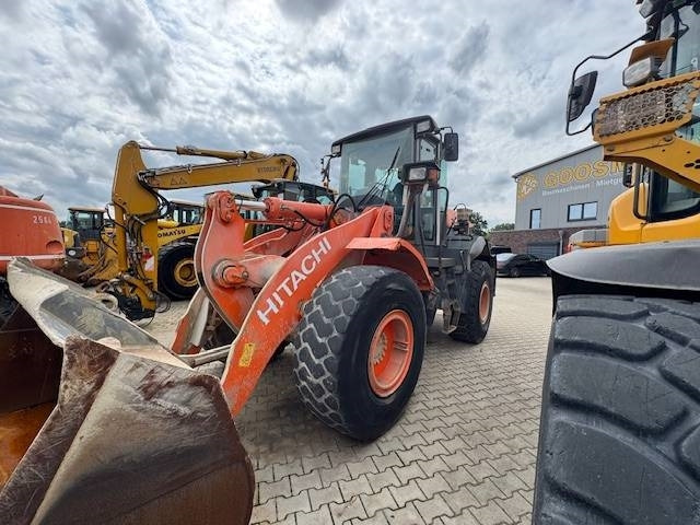 HITACHI ZW180 - Ελαστιχοφόρος φορτωτής: φωτογραφία 1 HITACHI ZW180 - Ελαστιχοφόρος φορτωτής: φωτογραφία 1