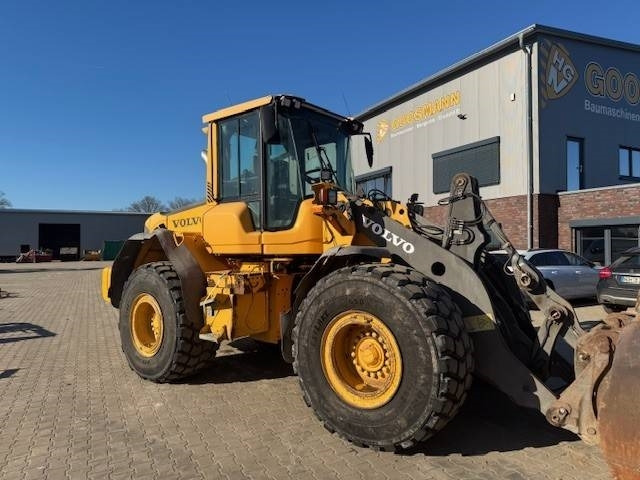 Volvo L 90 F - Ελαστιχοφόρος φορτωτής: φωτογραφία 2 Volvo L 90 F - Ελαστιχοφόρος φορτωτής: φωτογραφία 2