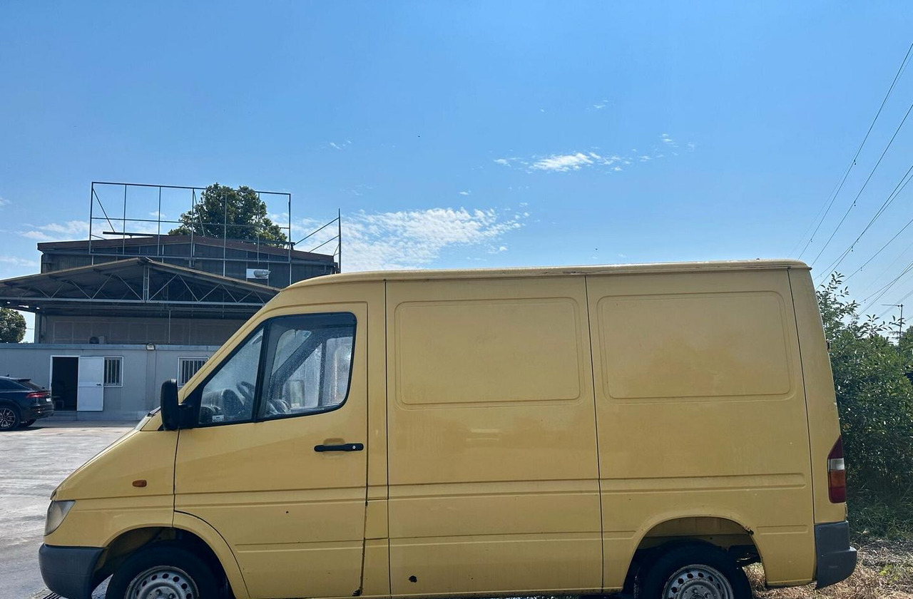 Furgone Mercedes Sprinter 211 - Βαν: φωτογραφία 1 Furgone Mercedes Sprinter 211 - Βαν: φωτογραφία 1