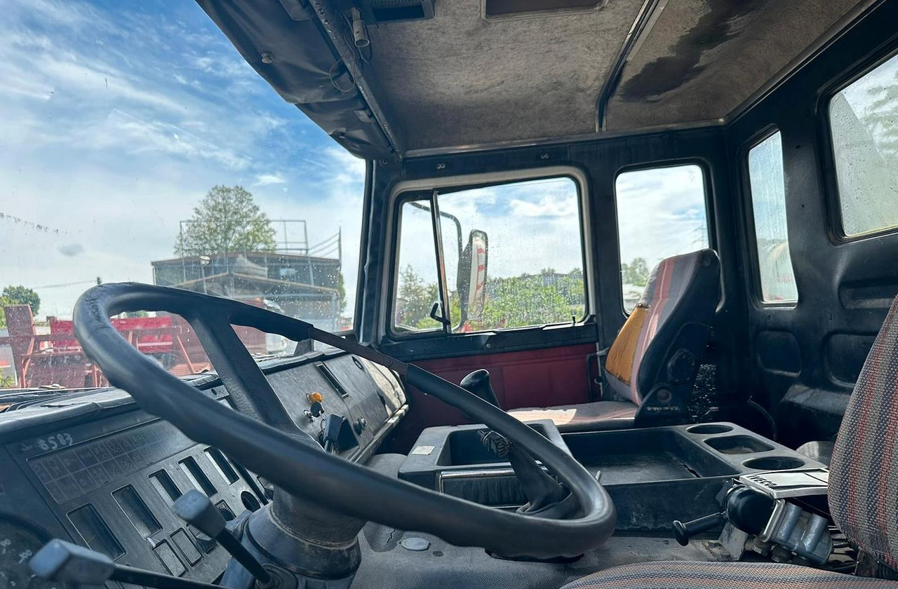 Iveco 330 26 con gru - Φορτηγό με ανοιχτή καρότσα, Φορτηγό με γερανό: φωτογραφία 5 Iveco 330 26 con gru - Φορτηγό με ανοιχτή καρότσα, Φορτηγό με γερανό: φωτογραφία 5