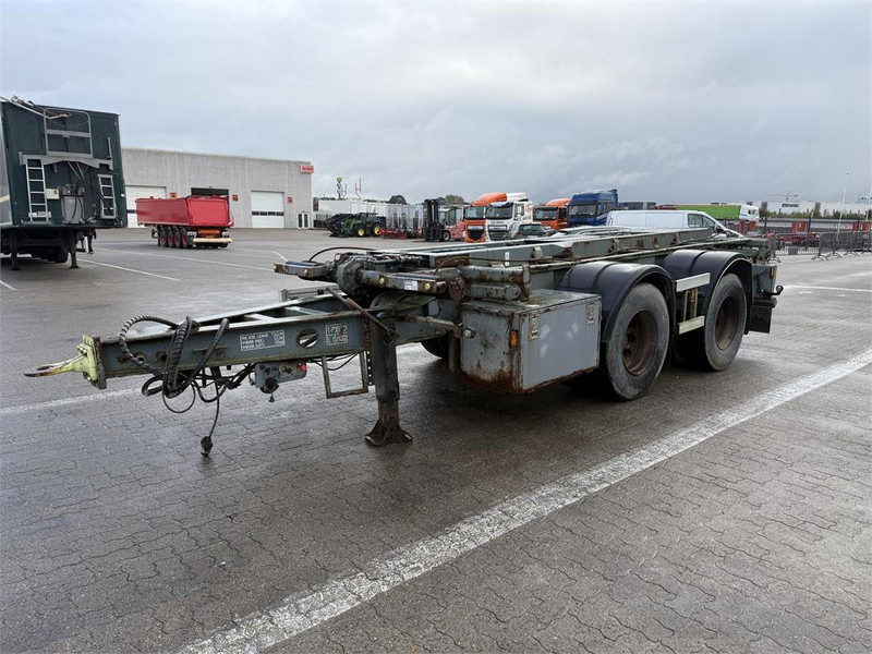 Nopa Hejselad - Ρυμούλκα ανατρεπόμενο: φωτογραφία 1 Nopa Hejselad - Ρυμούλκα ανατρεπόμενο: φωτογραφία 1