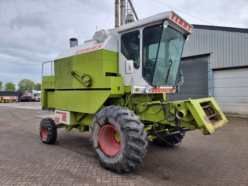 Claas Dominator 68s - Θεριζοαλωνιστική μηχανή: φωτογραφία 3 Claas Dominator 68s - Θεριζοαλωνιστική μηχανή: φωτογραφία 3