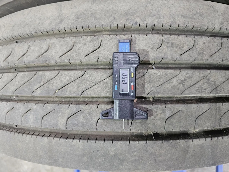 DUNLOP 275/70R22.5 - 12mm profile - Ελαστικό για Φορτηγό: φωτογραφία 2 DUNLOP 275/70R22.5 - 12mm profile - Ελαστικό για Φορτηγό: φωτογραφία 2