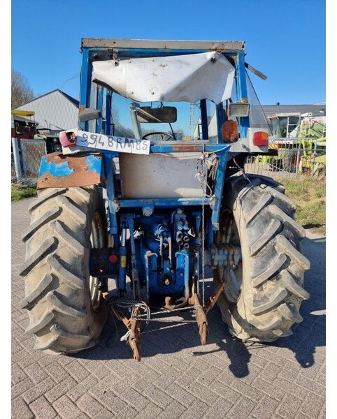 Ford 5610 - Τρακτέρ: φωτογραφία 5 Ford 5610 - Τρακτέρ: φωτογραφία 5
