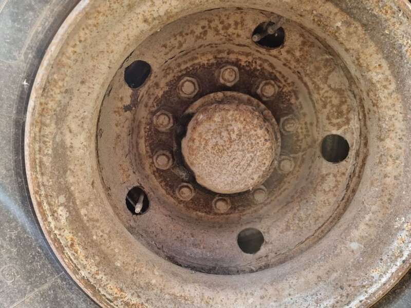 Giant 17.5 Inch - 10 Bolts - Αξονας και ανταλλακτικά για Φορτηγό: φωτογραφία 2 Giant 17.5 Inch - 10 Bolts - Αξονας και ανταλλακτικά για Φορτηγό: φωτογραφία 2