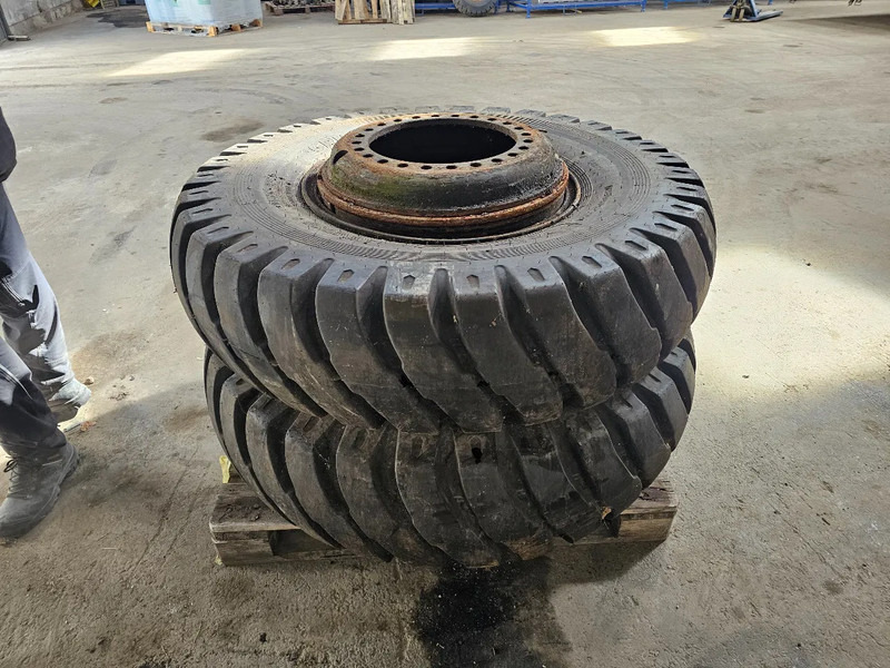 Grip Master 14.00-24 - Ελαστικό για Φορτηγό: φωτογραφία 5 Grip Master 14.00-24 - Ελαστικό για Φορτηγό: φωτογραφία 5